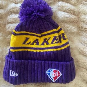 New Era Los Angeles Lakers Pom Beanie Hat Purple Gold NBA 75th Anniversary